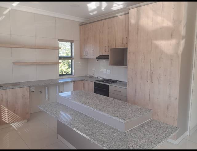 3 BEDROOM FLAT TO LET IN MUSGRAVE